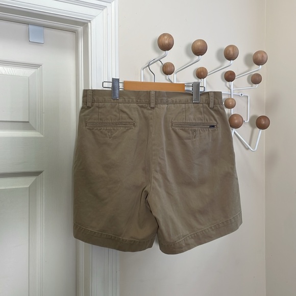 Ralph Lauren - Classic 6" Khaki Shorts - Brown - 32 - Picture 6 of 15